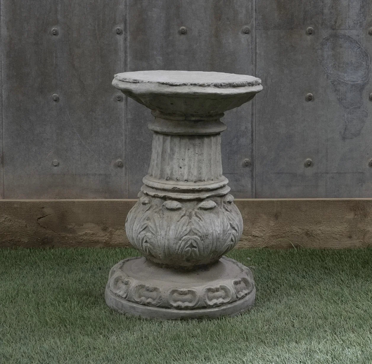 Round Pedestal