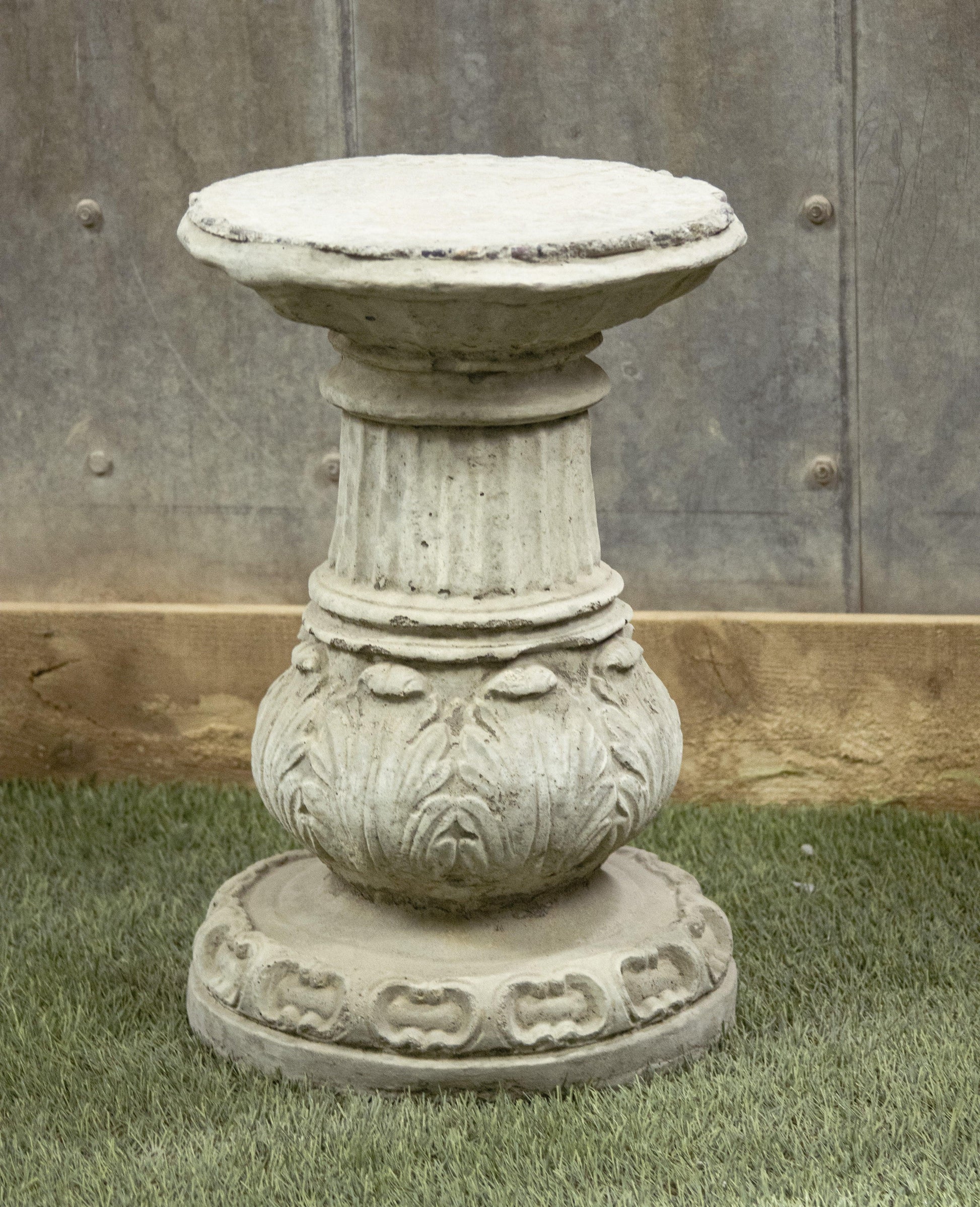 Round Pedestal